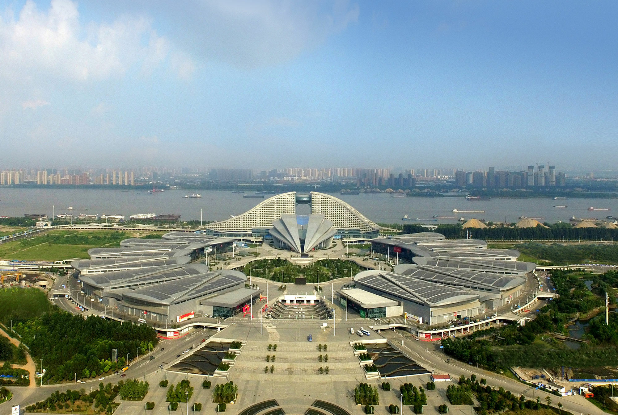 Intercontinental Wuhan, An Ihg Hotel - Yangtze River View Extérieur photo